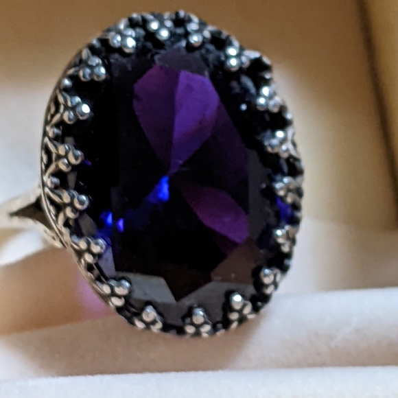Excellent Price. Beautiful Violet Amethyst 6 carat Ring - Picture 5 of 5